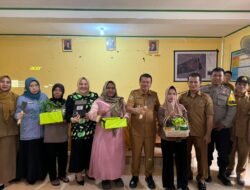 Penyerahan Bantuan Bibit, Benih, dan Alat Pertanian untuk Percepatan Penurunan Stunting Di Desa Toraranga, Kecamatan Siniu