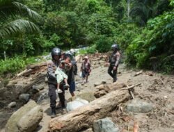 Pemprov Sulteng Turunkan Alat Berat dan Dirikan Posko Tanggap Darurat Banjir Donggala