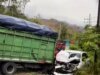 Fortuner Tabrak Truk di Tikungan Trans Sulawesi Avulua, Tiga Mahasiswa Dilarikan ke RSUD