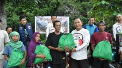 Sambut Hari Bhayangkara ke-80, Polda Sulteng Salurkan 75 Paket Sembako untuk Warga Paneki