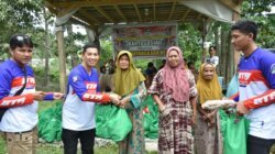 Hari Bhayangkara ke-80, Polda Sulteng Salurkan 160 Paket Bantuan untuk Warga dan Pelajar di Desa Bale