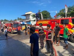 Kebakaran Hanguskan Dua Rumah dan Warung di Toboli, Kerugian Ditaksir Capai Rp200 Juta