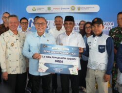Menko Pangan dan Gubernur Sulteng Serahkan Bantuan Pupuk di Sigi, Perkuat Dukungan bagi Produktivitas Petani