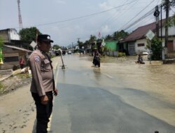 Banjir Rendam Jalan Trans Sulawesi dan Rumah Warga di Desa Sendana Parigi Moutong
