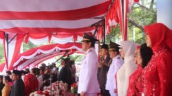 HUT ke-81 RI di Parigi Moutong, Bupati Erwin Burase Serahkan Beragam Penghargaan dan Bantuan