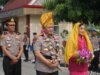 Irjen Rizal Irawan Tiba di Polda Sulteng, Penyambutan Diwarnai Tradisi Adat Kaili