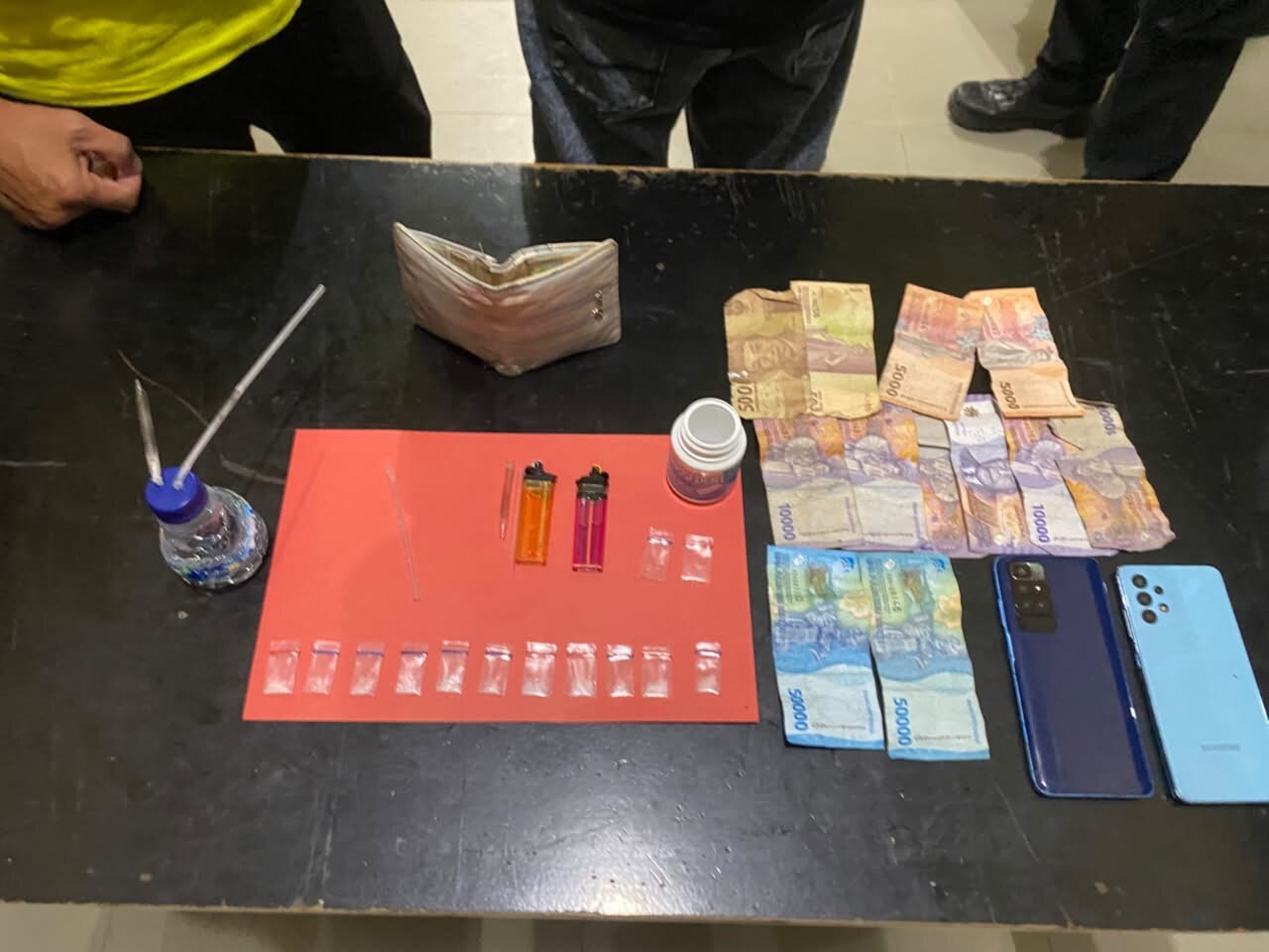 Barang Bukti yang diamankan tim opsnal Satres Narkoba Polres Parigi Moutong.